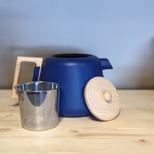 Ogo Teapot, cast iron