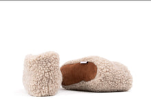 Light grey woollys